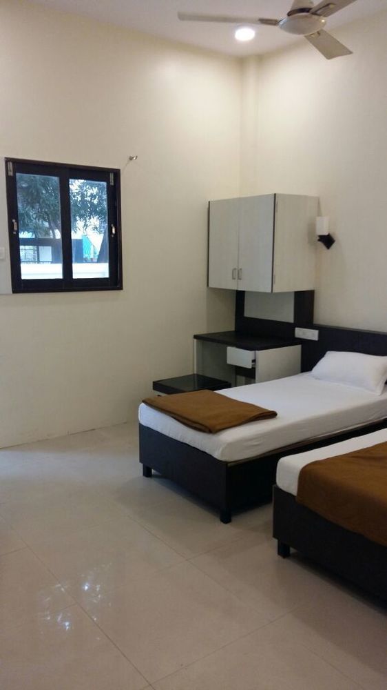 Oyo 2026 Hotel Aishwarya Residency Navi Mumbai Dış mekan fotoğraf